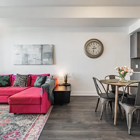 Spacious Condo By Lake Close To Toronto Pearson Airport, Free Parking!